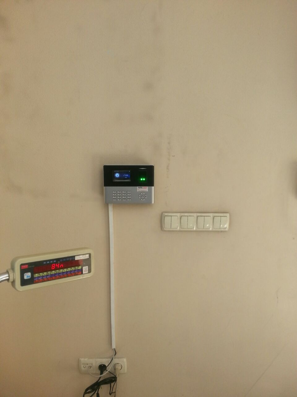 U990-ID Parmak İzi Okuyucu Montaj Görüntüleri